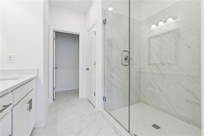Building Photo - 504 Healy Dr