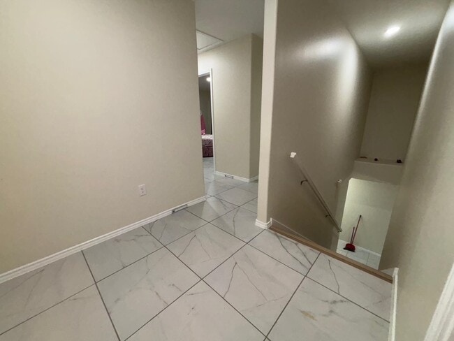 Building Photo - 5821 Colegio Ln