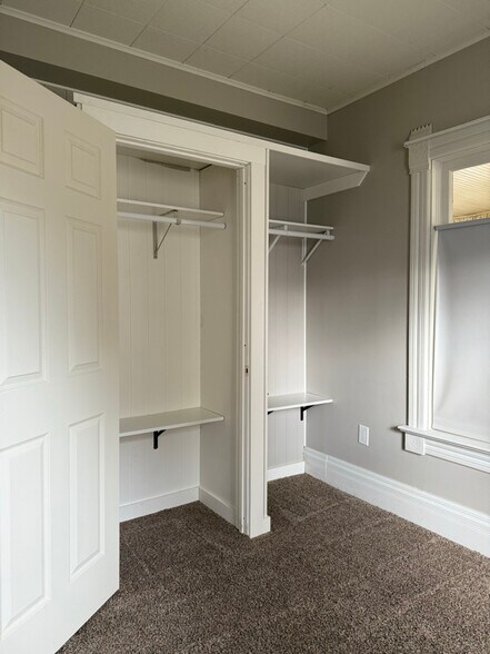 Building Photo - 809 McLean Ave