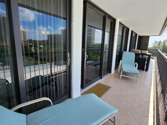 Building Photo - 4748 S Ocean Blvd