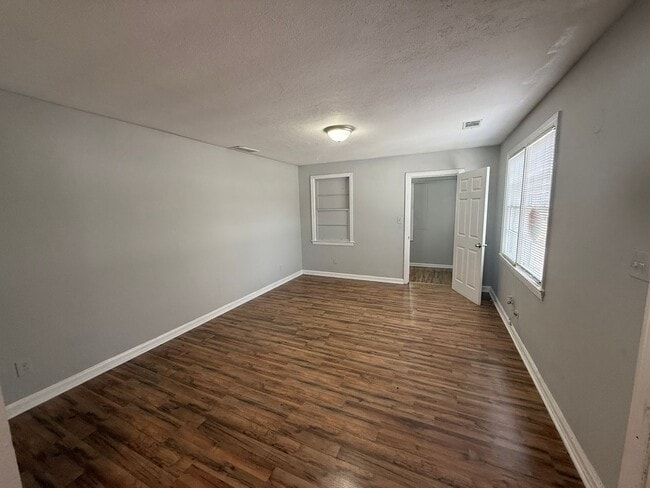 Building Photo - **AVAILABLE NOW** 2 or 3 Bedroom / 1 Bathroom Home for Rent in Columbus, GA***