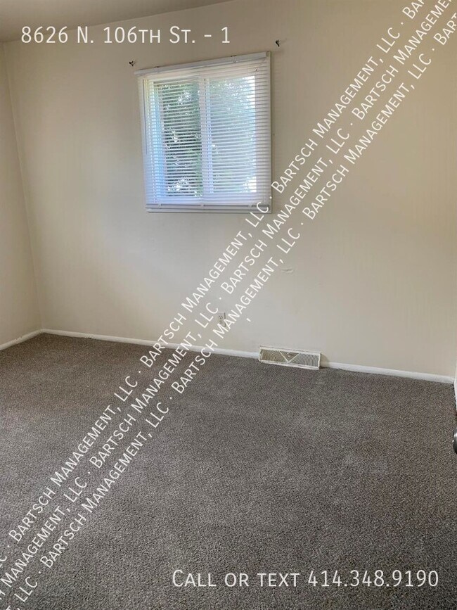 Building Photo - 8626 N 106th St