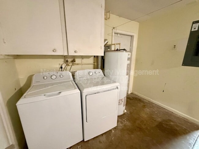 Building Photo - 4023 Grissom Dr