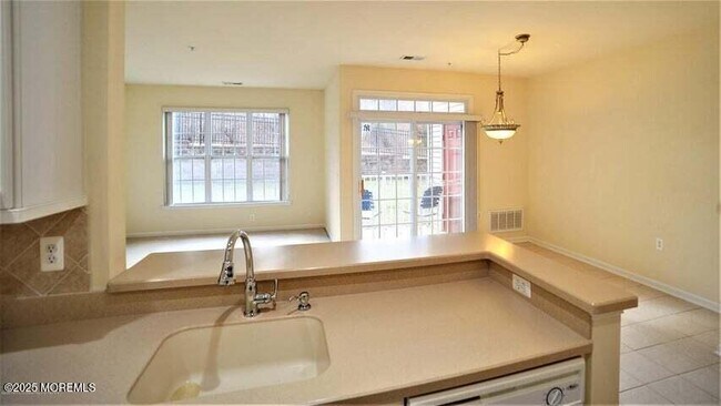 Building Photo - 317 Sophee Ln