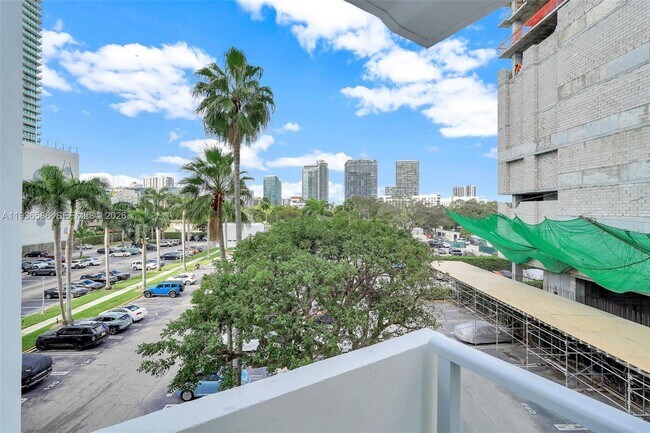 Building Photo - 3301 NE 5th Ave