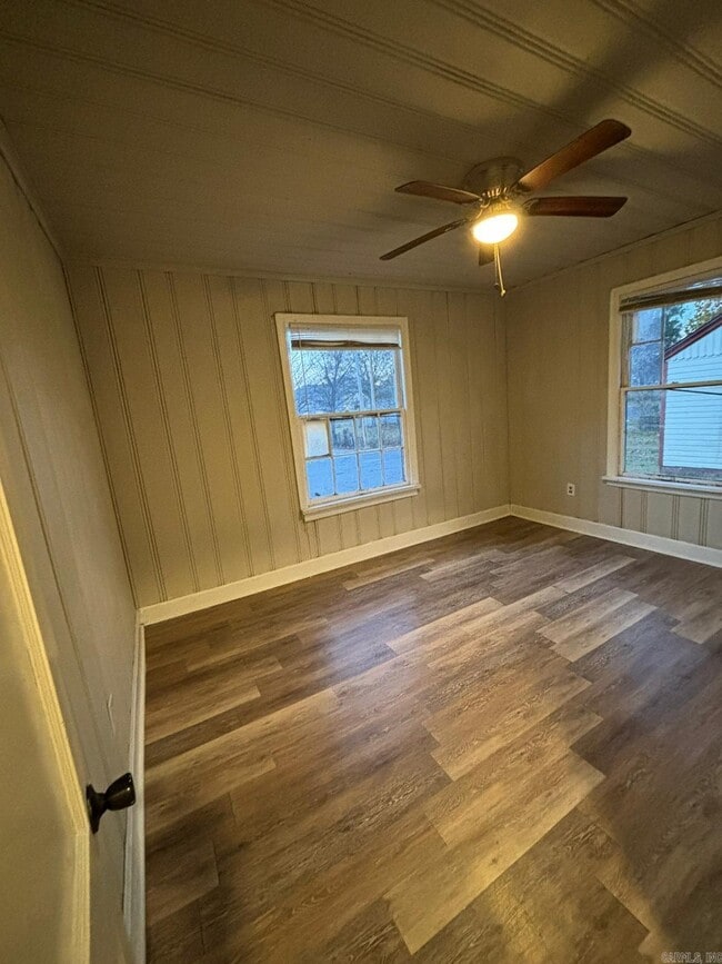 Building Photo - 124 College Park Cir