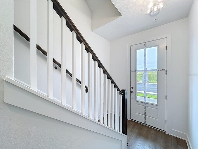 Building Photo - 15465 Hamlin Pk Dr