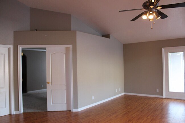 Building Photo - 434 W 1600 N