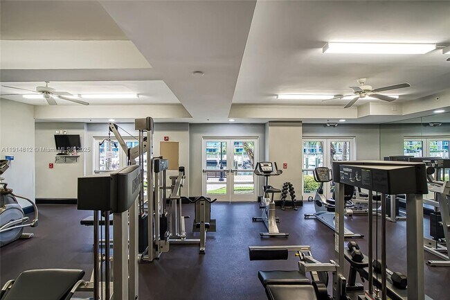 Building Photo - 3001 NE 185th St