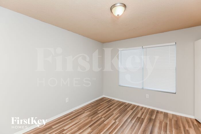 Building Photo - 4825 Leaf Hollow Dr