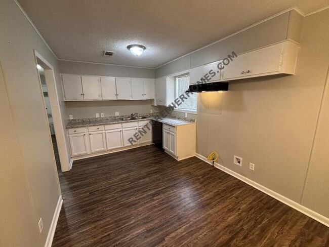 Building Photo - 1001 Ferrell Dr