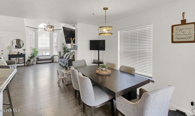 Building Photo - 7125 Golden Hawk Dr