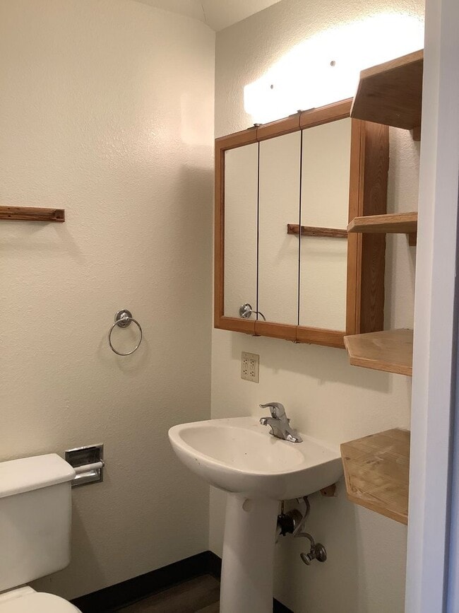 Building Photo - 0402