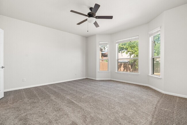 Building Photo - 5938 Cielo Ranch