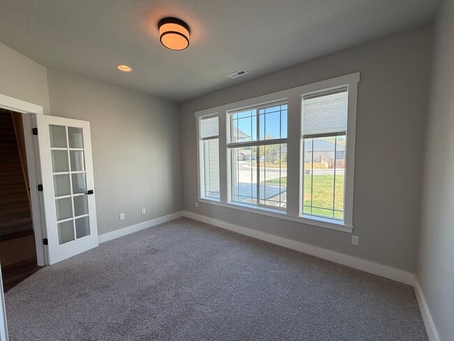 Building Photo - Gorgeous Craftsman Home- 5 bed, 3 Full Bath- Includes Landscaping!