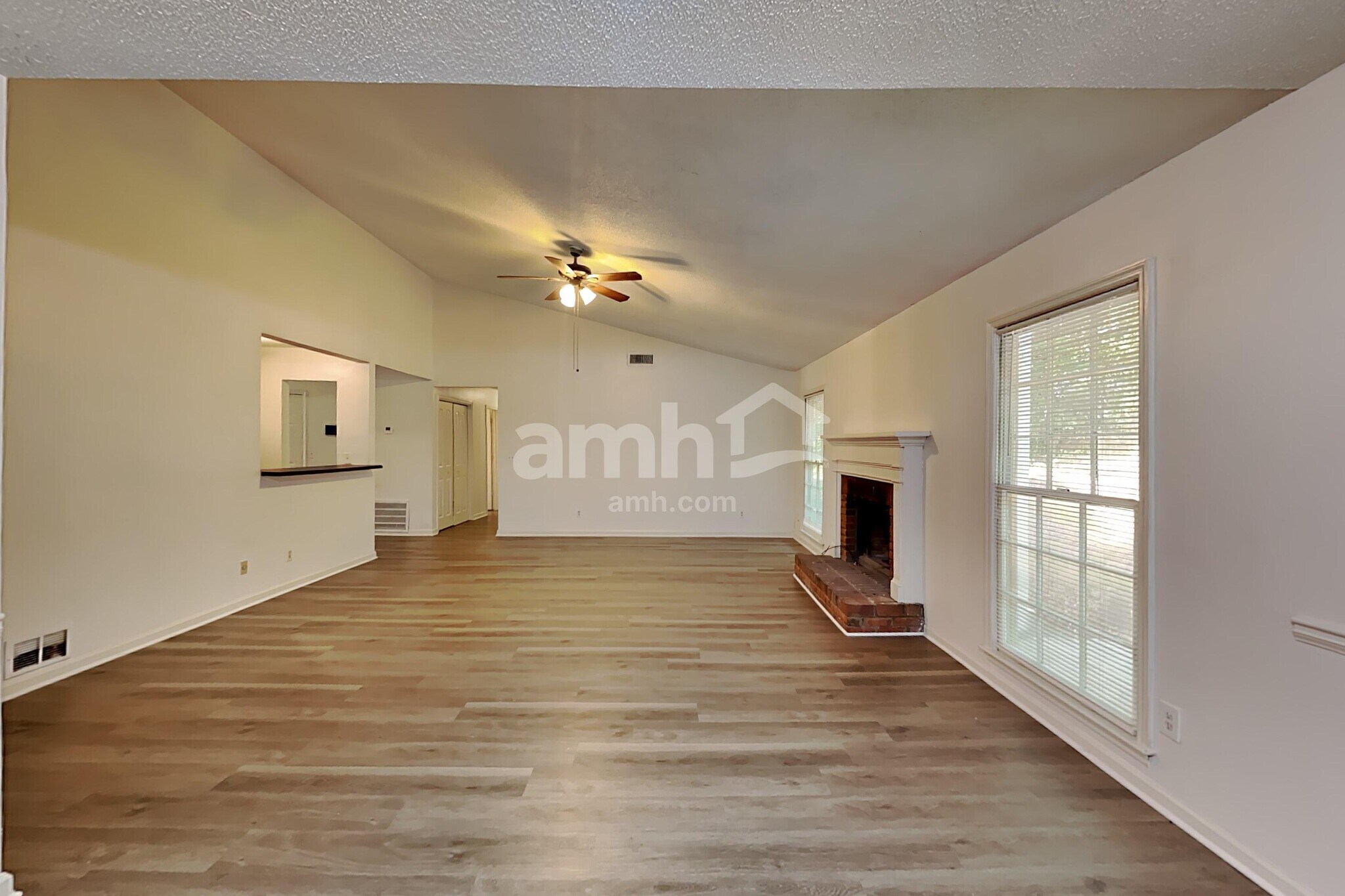 Building Photo - 2442 Country Lake Ln