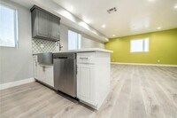 Building Photo - 4820 St Charles Pl