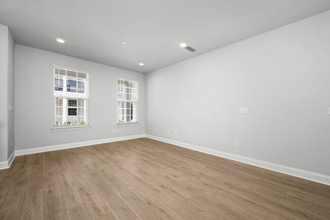 Building Photo - 2718 Willowoak Trl