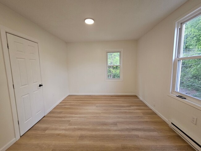 Building Photo - Newly updated 2 bedroom apartment for rent!