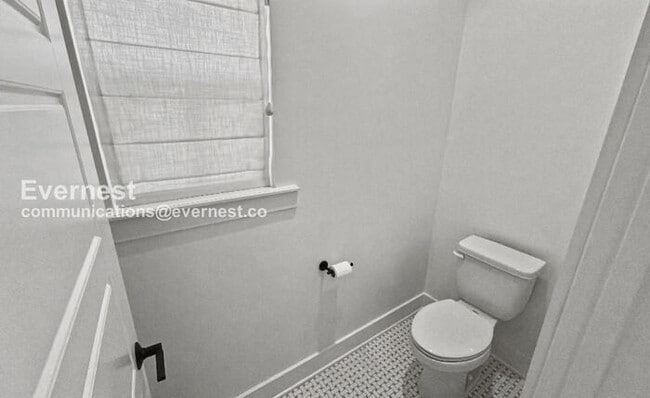 Building Photo - 113 Creighton Ave