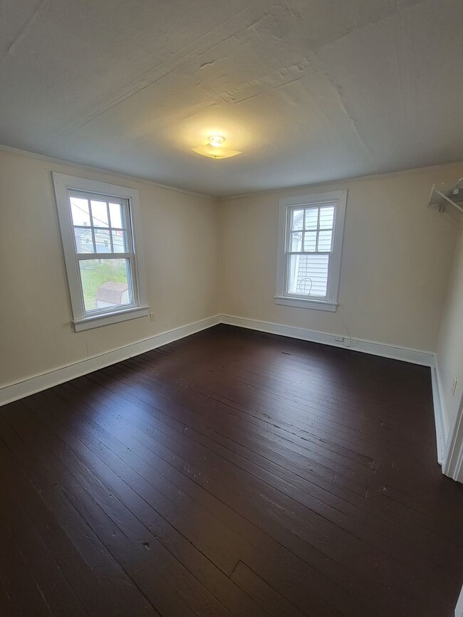 Building Photo - 362 Tolbert Ave