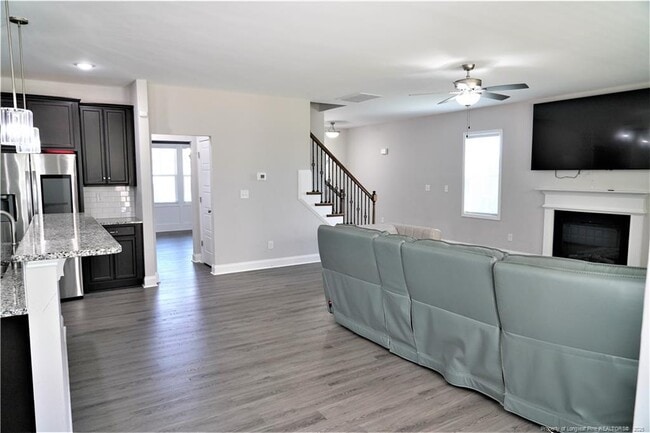 Building Photo - 113 Nairn St