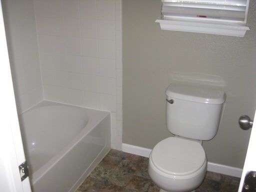 Building Photo - Beautiful 5 Bedroom Home for Rent on Creek...