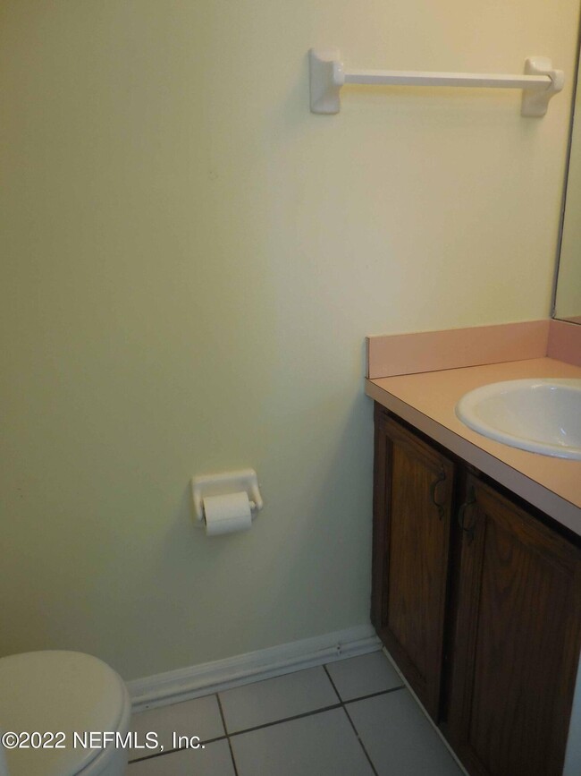 Building Photo - 2074 2nd St S