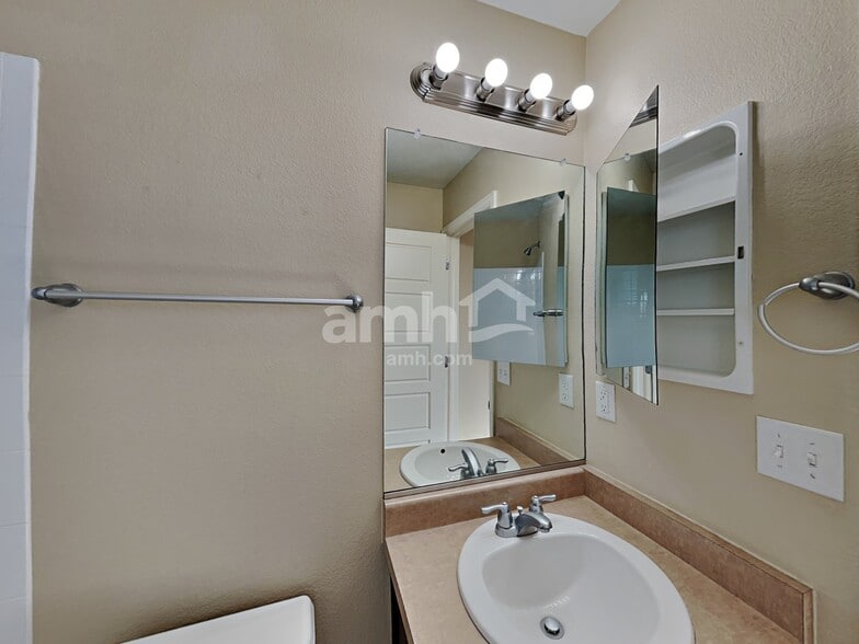 Building Photo - 137 Sand Cherry St