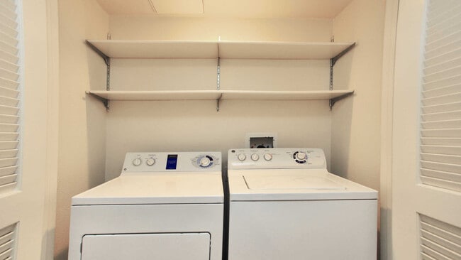 In Unit Washer and Dryer - 3101 Sawtelle Blvd