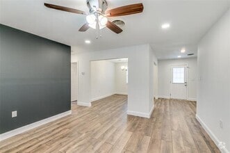 Building Photo - 1010 Mardi Gras Ln