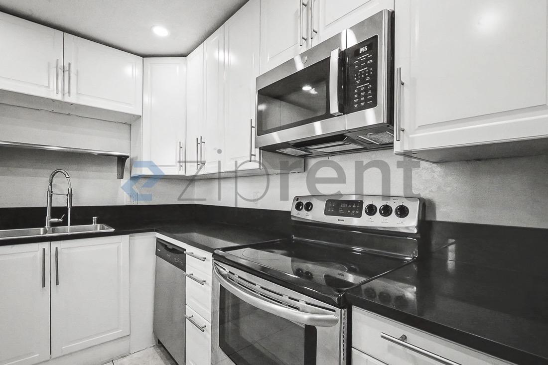 Building Photo - 1604 Hood Rd