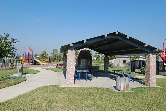 Building Photo - 2601 Cypress Springs Dr