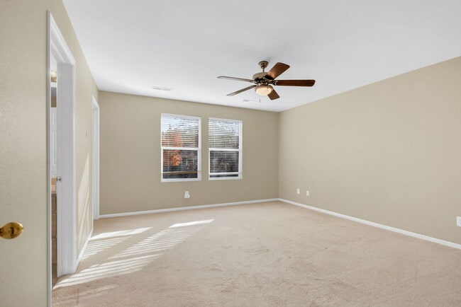 Building Photo - 857 Stagecoach Dr