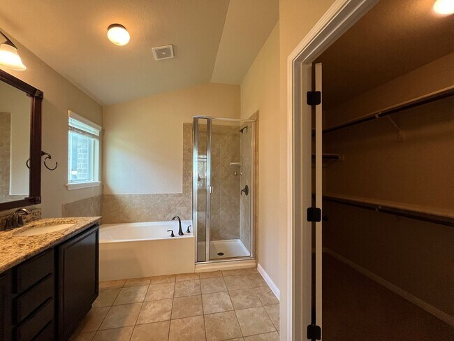 Building Photo - Upgraded Home in Pflugerville's Highland Park
