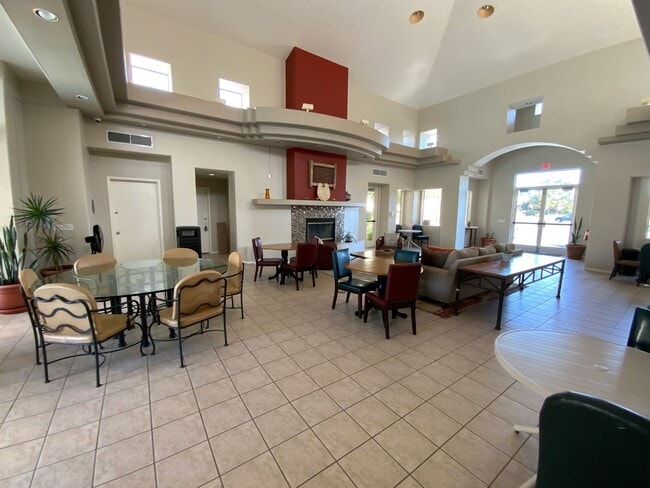 Building Photo - 1908 Tierra Vista Dr