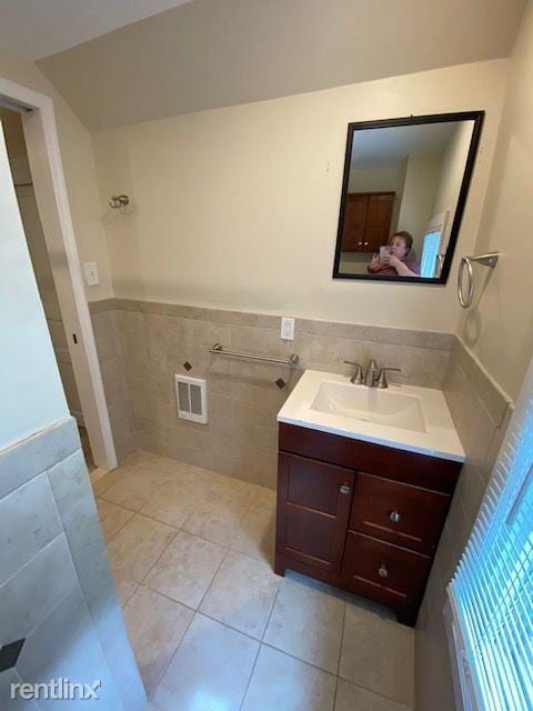 Building Photo - 207 Monument Ave