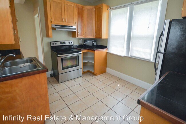 Building Photo - 2 br, 1 bath House - 907 4th Ave NW