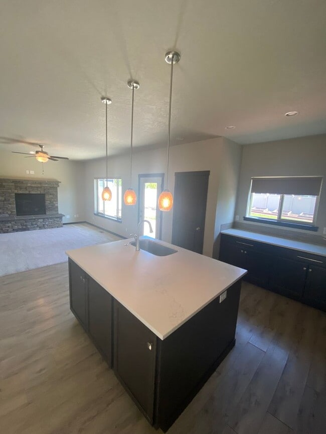 Building Photo - SINGLE FAMILY HOME IN THE FOX TAIL SUBDIVISION (APP#148)