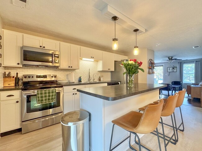 Building Photo - 4057 Clabber Rd