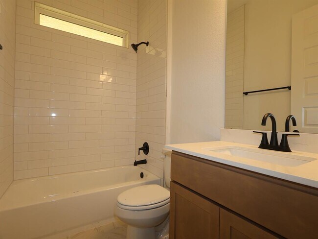 Building Photo - 13211 Keefer Dr