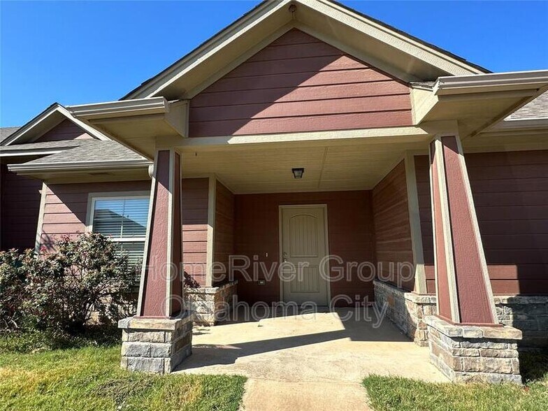 Primary Photo - 1003 SW 92nd St