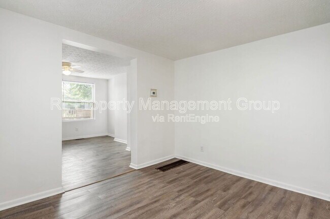 Building Photo - 483 S Champion Ave