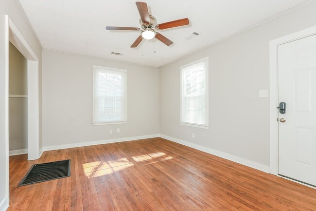 Building Photo - 5004 W 31st St