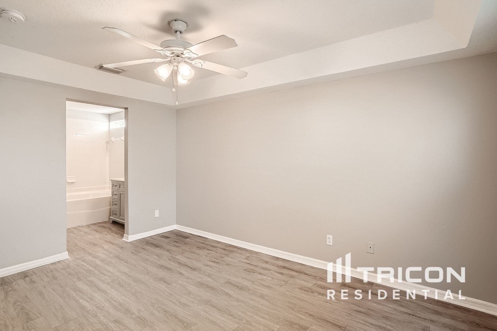 Building Photo - 1648 Harbor Oaks Dr