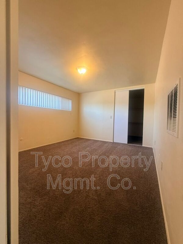 Building Photo - 591 D St