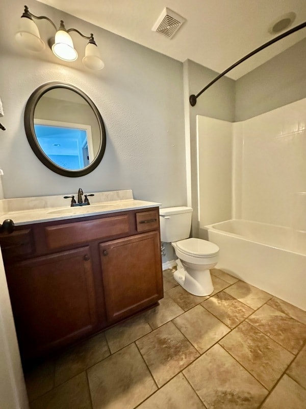 Building Photo - 240 Water Oaks Loop