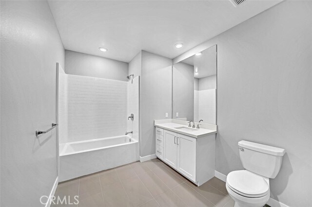 Building Photo - 3503 Rivington