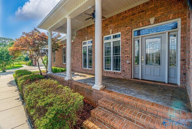 Building Photo - 26105 Apple Orchard Ln