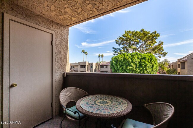 Building Photo - 5877 N Granite Reef Rd